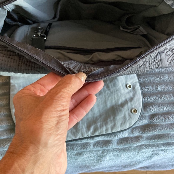 Petunia Pickle Bottom ~ Grey Quilted Baby Bag/Backpack Removable Changing Pad - Picture 3 of 16